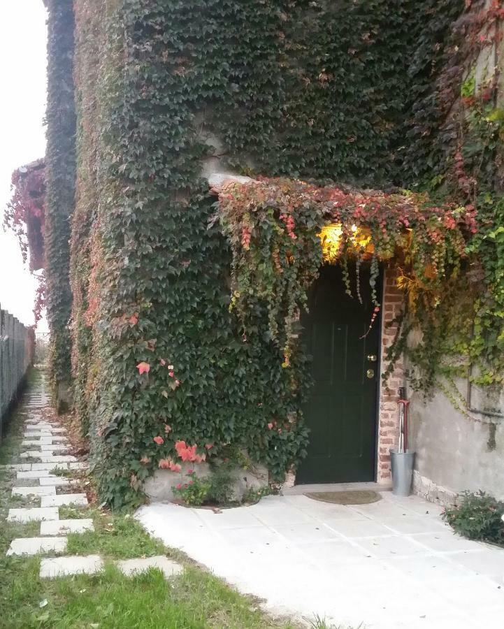 Az.Agr.Cascina Moretta Momo Ngoại thất bức ảnh